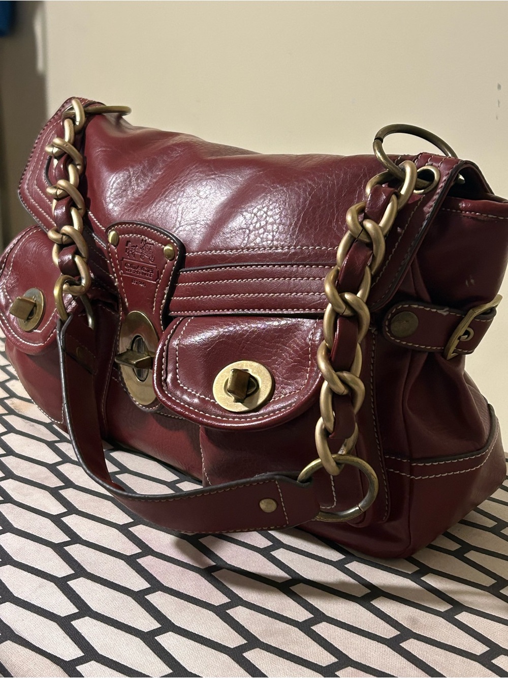 Women's Burgundy Leather Shoulder Bag with Gold Hardware - Picture 5 of 10